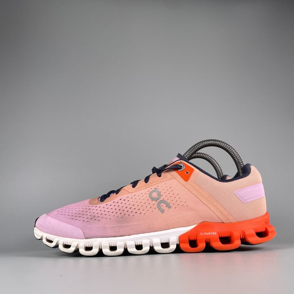 On Cloudflow 3 Women's 7.5 Pink Orange Running Shoes Athletic Sneakers Trainers